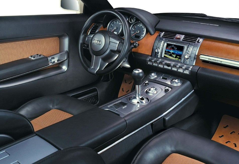 Why does the car squeak inside? We understand the causes and solutions