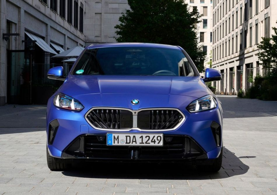 Review of the fourth generation BMW 1 Series (F70) 2024