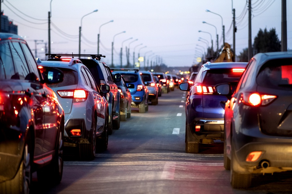 Tips for drivers: how to avoid stress and make the most of your time in traffic jams