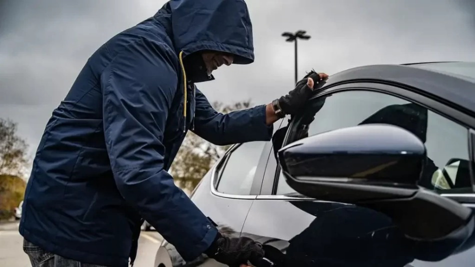 How to protect a car from theft: modern methods and means