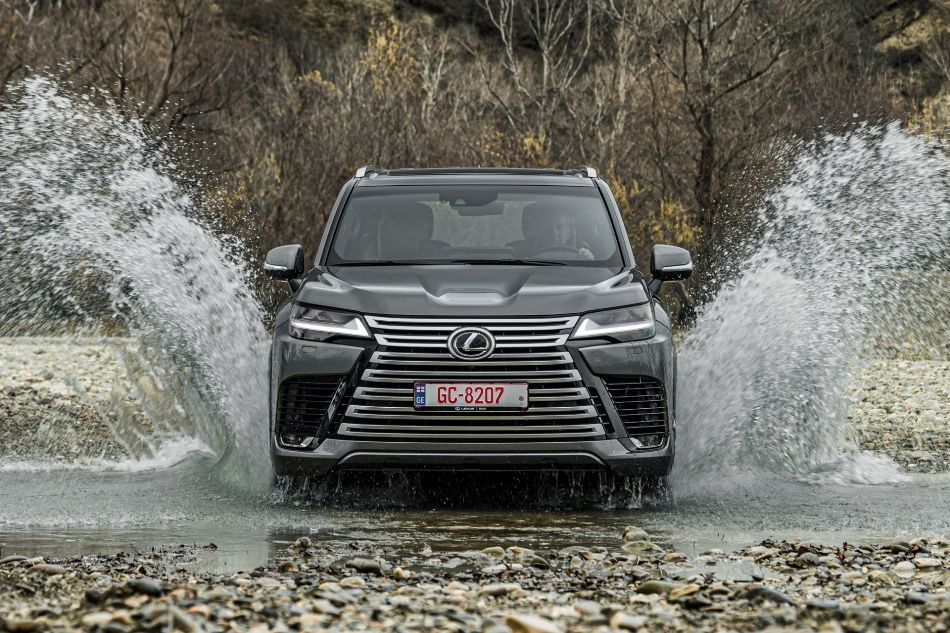 Review of the fourth generation Lexus LX