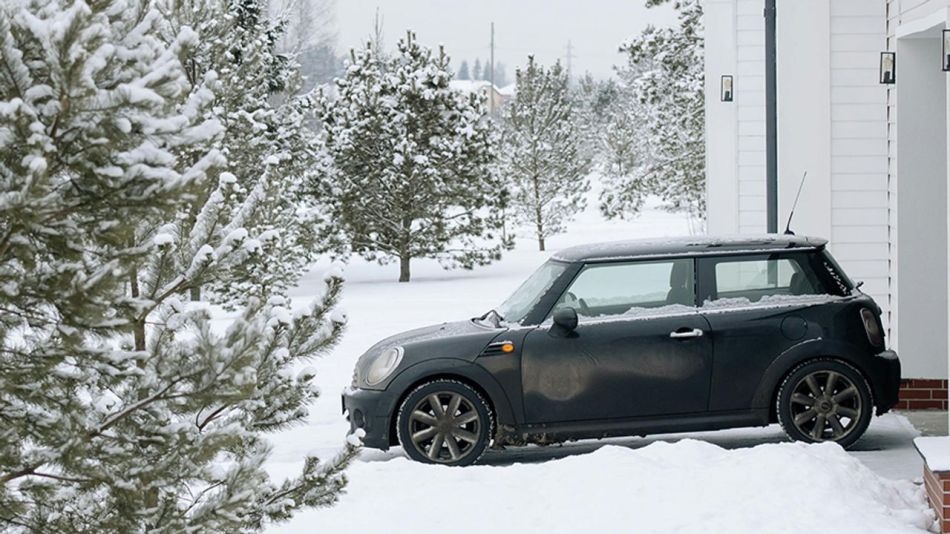 Where is the best place to store a car in winter: tips for car owners