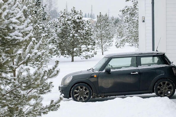 Where is the best place to store a car in winter: tips for car owners