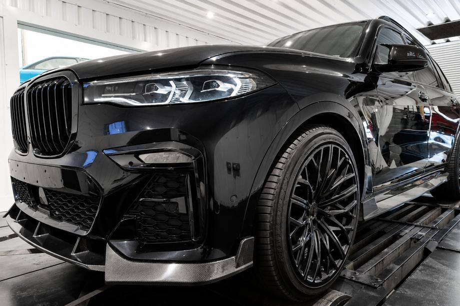 BMW X7 G07 2019- Carbon body kit set (for M-Sport 2018-2022) Photo 2