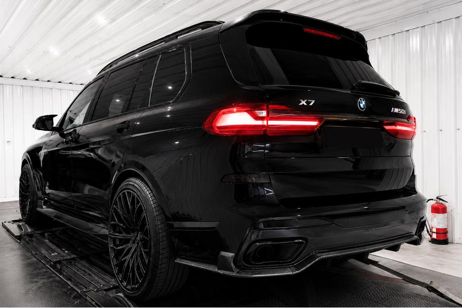 BMW X7 G07 2019- Carbon body kit set (for M-Sport 2018-2022) Photo 4