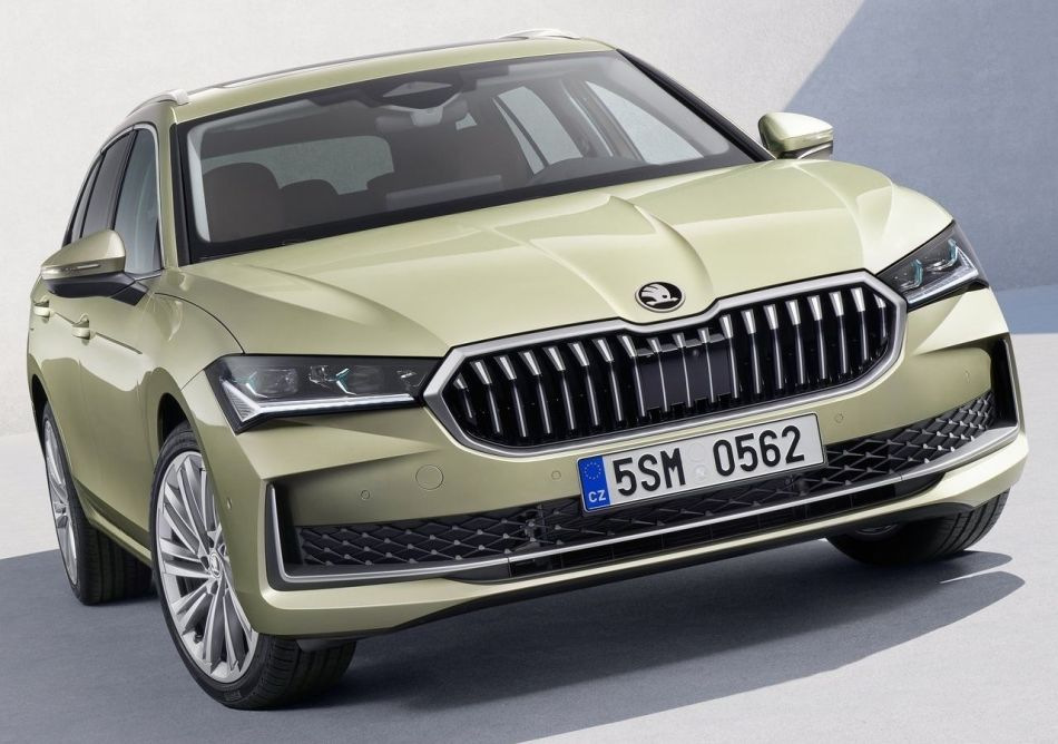 Skoda Superb Combi 2024: review of the business-class station wagon