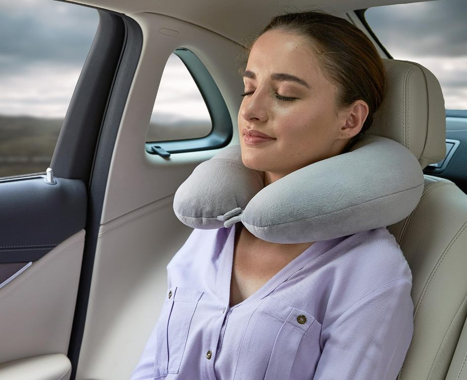 Neck pillow for the car: benefits and how to choose
