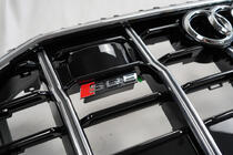 Audi Q8 2018- Front Grille SQ-Style (2018-2023, black with chrome) photo 9