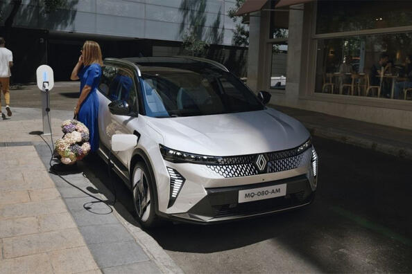 Review of the electric crossover Renault Scenic E-Tech Photo 3