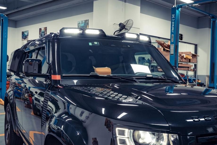 Land Rover Defender 2019- Windshield visor with 4 LEDs Image