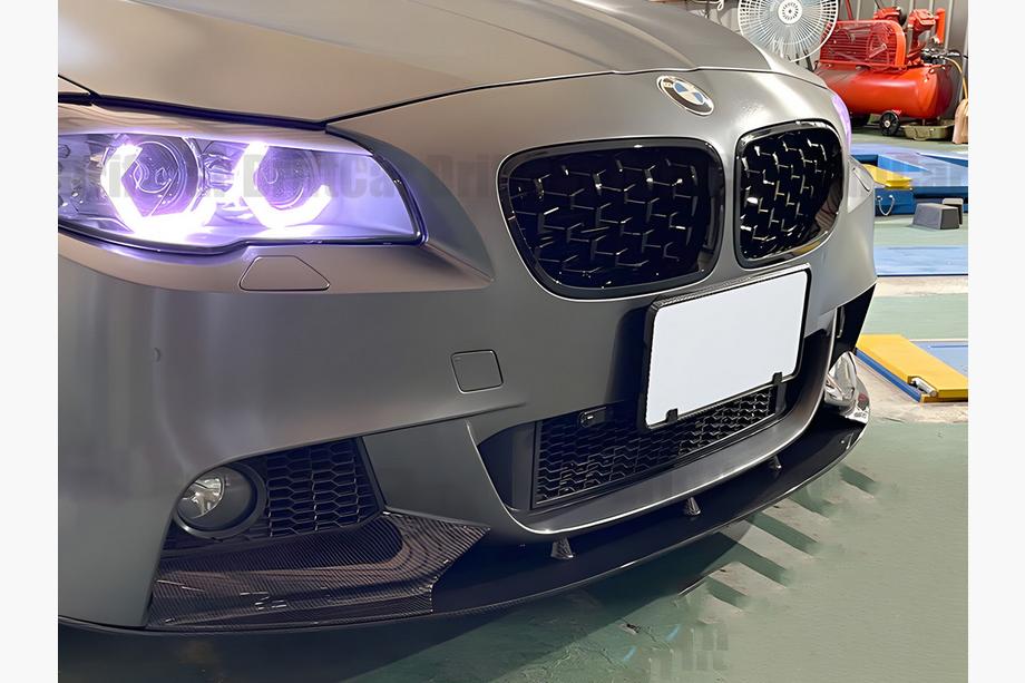 BMW 5 Series F10/F11 2010–2016 Diamond Black Kidney Grilles (Gloss Black) Image