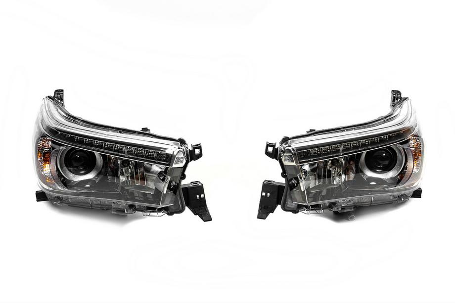 Toyota Hilux 2015- Front OEM Headlights V2 2015-2019 (for Xenon or LED bulb, set of 2) Photo 3