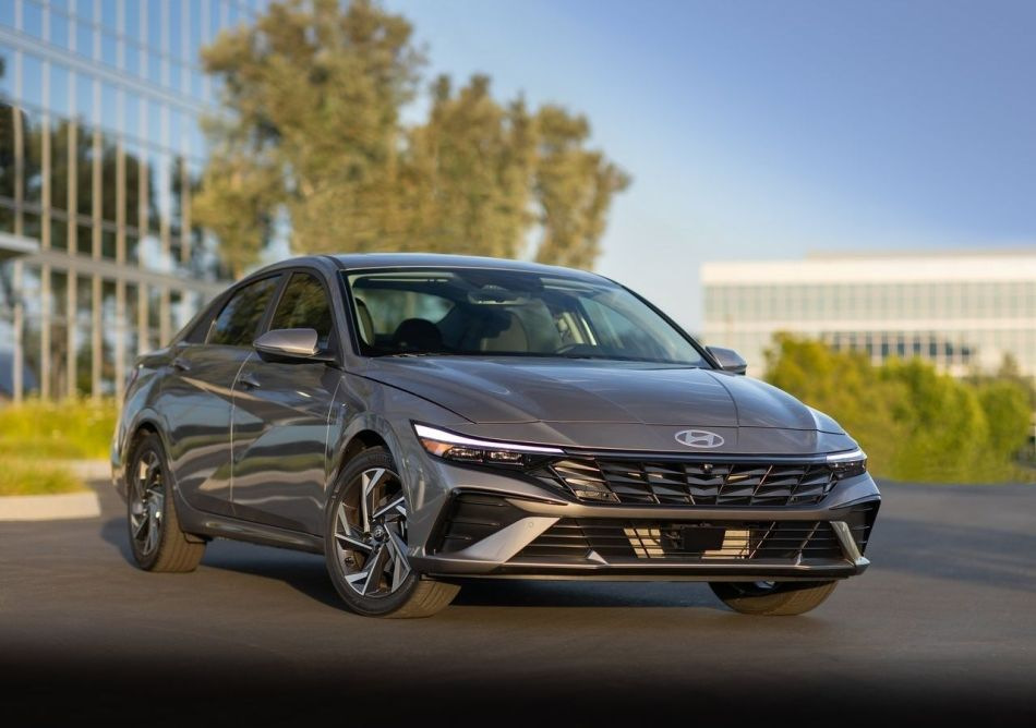 Hyundai Elantra 2023 review: sedan facelift