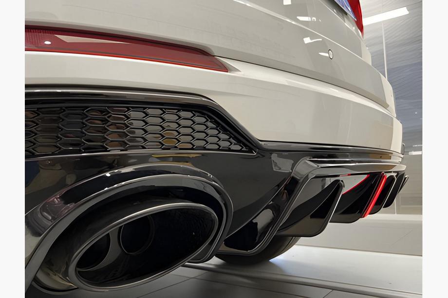 Audi Q3 2019–2025 Rear Diffuser with Exhaust Tips QRS-Style Image
