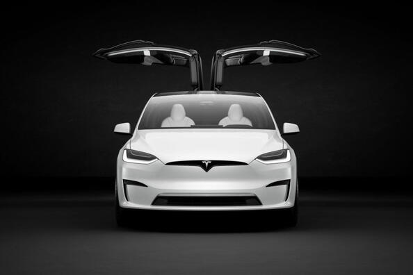 Tesla Model X review: first generation restyling