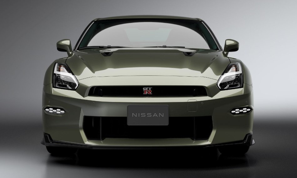 Updated Nissan GT-R 2023: review of the sports coupe