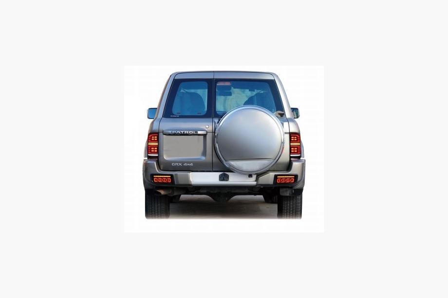 Nissan Patrol Y61 1997-2011 Smoke Black LED Tail Lights (1999-2004, 2 pcs) Photo 2