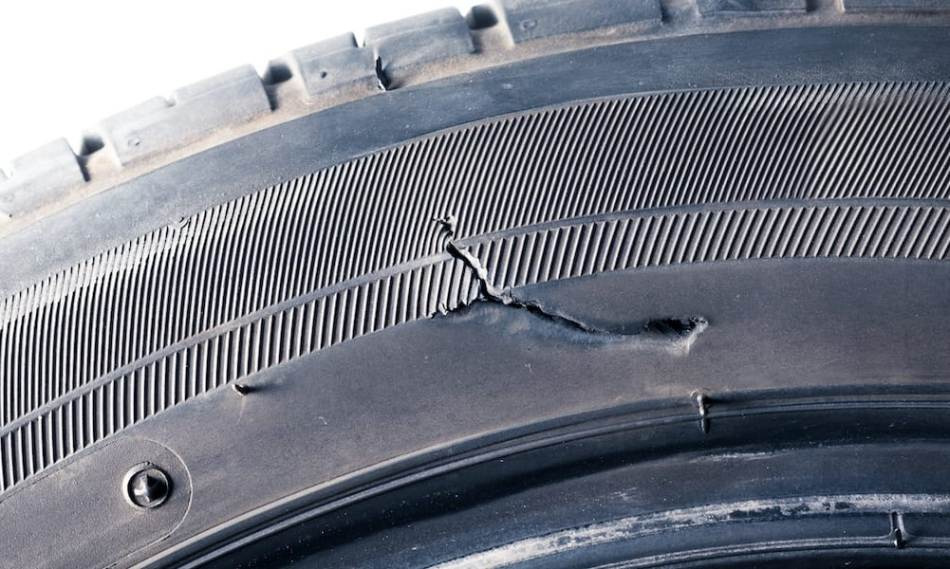 What to do if a car tire has a side cut?