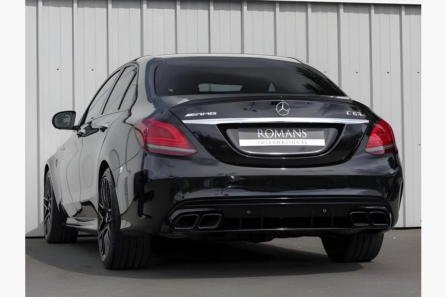 Mercedes C-class W205 2014-2021 Rear diffuser with tips Black (C63 Design 2018-2021) Image