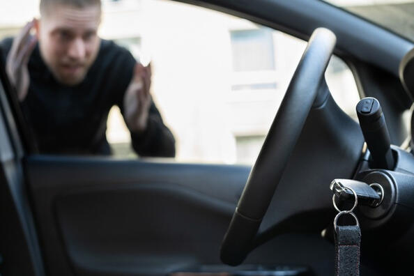 How to open a car with locked doors: tips and tricks