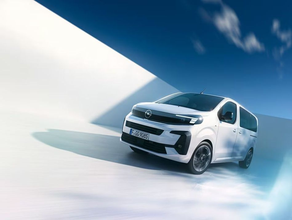 Opel Zafira 2024: review of the updated minivan