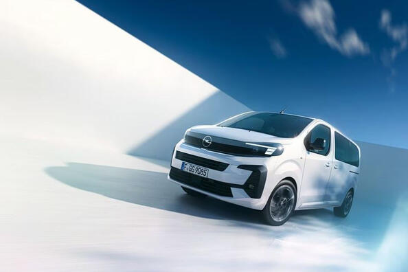 Opel Zafira 2024: review of the updated minivan