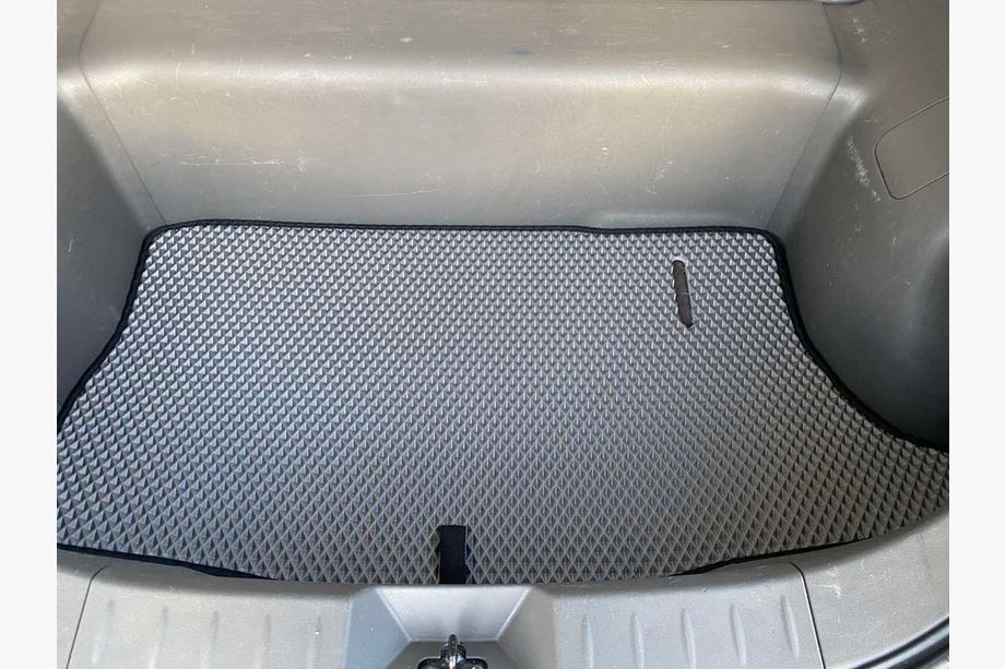 Nissan Leaf 2010-2017 Trunk Mat V-3 (EVA, Gray) Image