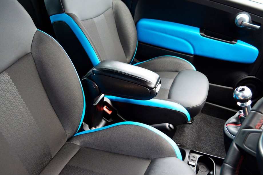 Fiat 500/500L 2013-2022 Armrest (into cup holder) Image