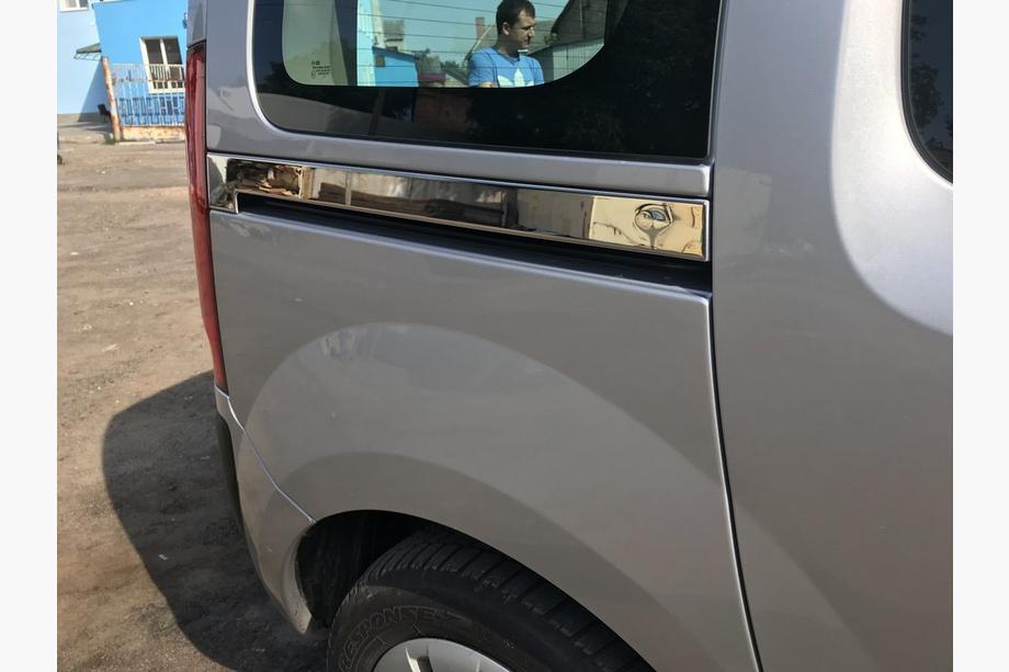 Renault Kangoo 2008–2020 Molding for sliding door (2 pcs, stainless steel) Photo 4