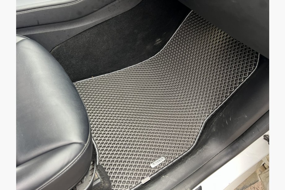 Tesla Model Y 2020- EVA Floor Mats (2020-2024, Black) Photo 7