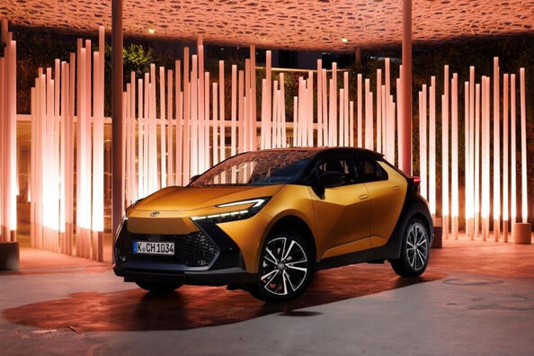 Review of the stylish hybrid crossover Toyota C-HR second incarnation