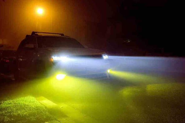 What color is best for car fog lights?