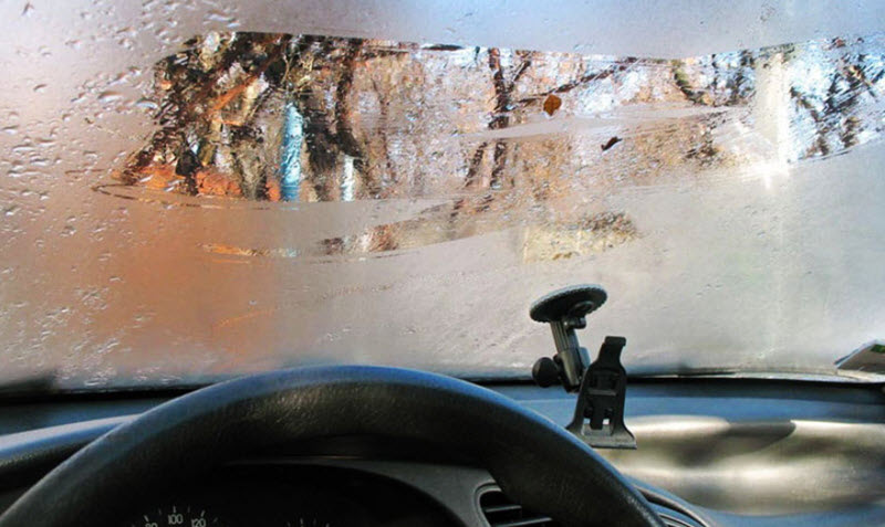 Why do car windows sweat: causes and solutions