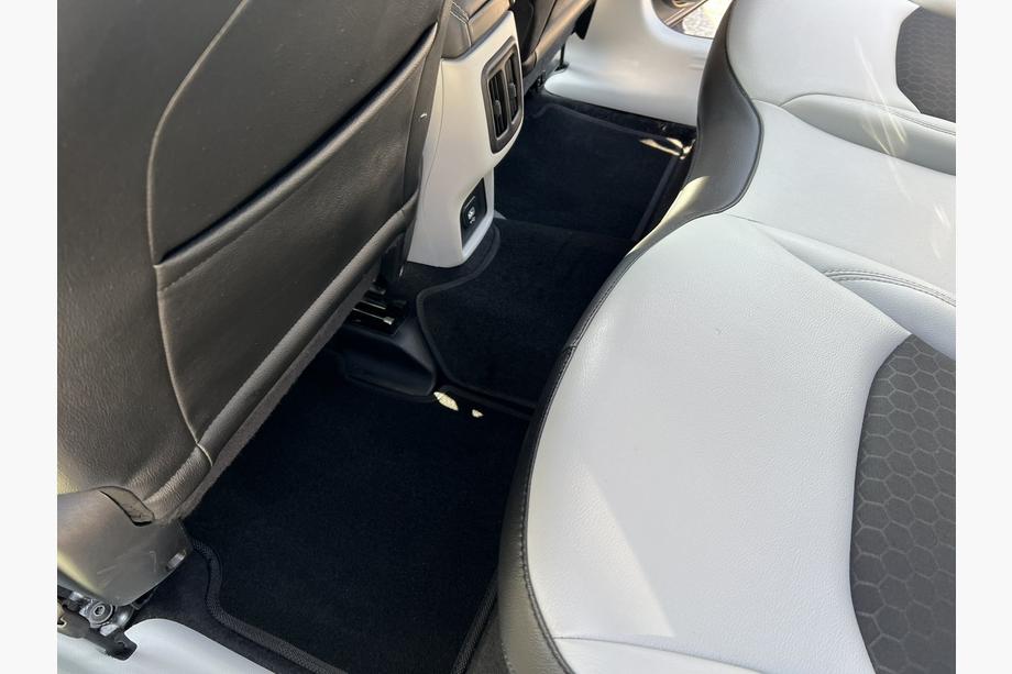 Tesla Model Y 2020- Textile Floor Mats Premium (2020-2024, Black) Photo 7