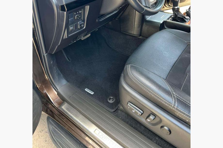 Toyota Land Cruiser Prado 150 2009-2023 Textile Floor Mats Classic (black) 7-seater, 2013-2022 Image