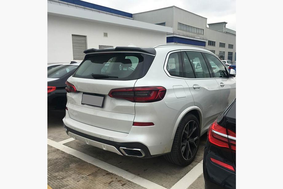 BMW X5 G05 2019–2026 Rear Window Spoiler V2 (Gloss Black) Image