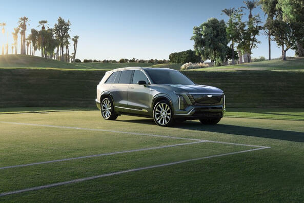 Review of the Cadillac Vistiq electric full-size crossover