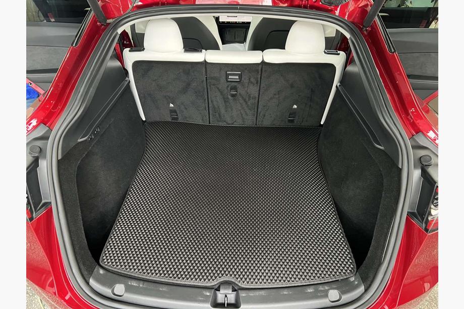 Tesla Model Y 2020- EVA Trunk Mat (2020-2024, Black) Photo 1