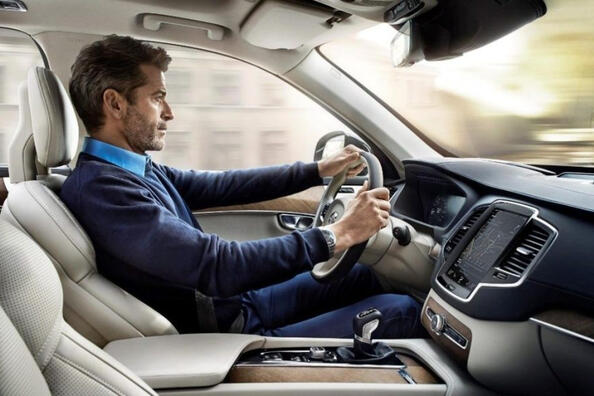 The secret to comfortable driving: how to sit behind the wheel correctly?