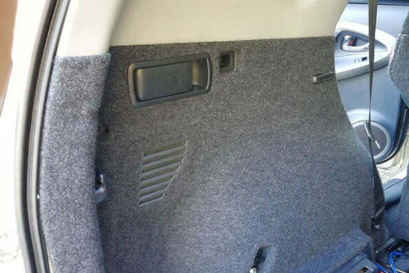 Car carpet: we understand the pros and cons