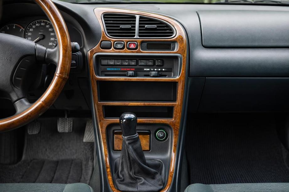 Mazda 323 1977-2003 Dashboard Trim (Walnut, F 1994-1997) Image