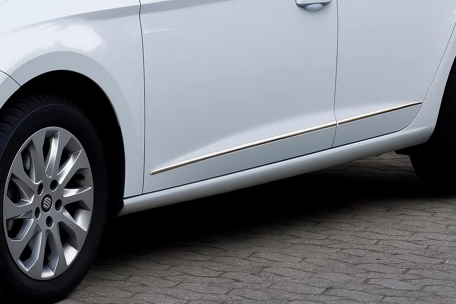 Seat Leon 2013-2020 Door Mouldings Stainless Steel (4 pcs) Image