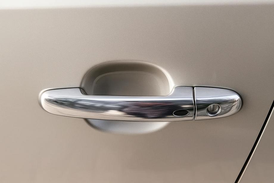 Suzuki Grand Vitara 2005-2017 Chrome Door Handle Covers (5 pcs, Stainless Steel, with Chip) Image
