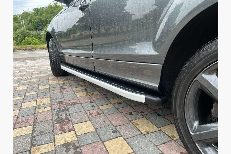 Audi Q7 2005-2015 Side Steps Fullmond (2 pcs, Aluminum) Image