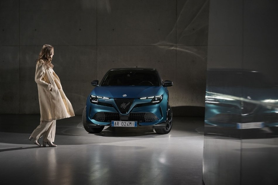 Alfa Romeo Junior Hybrid: crossover review
