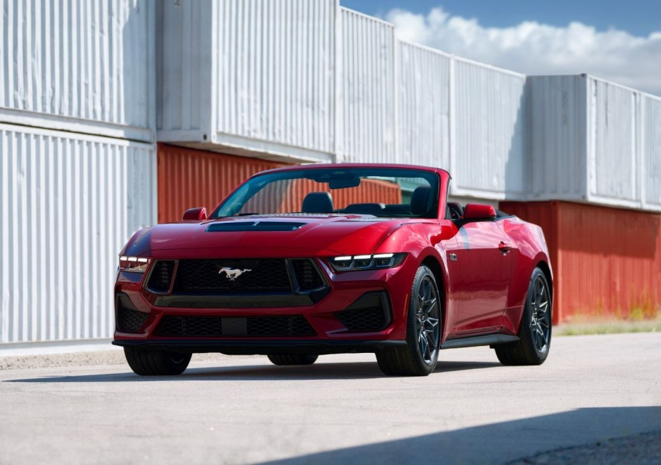 Review of the seventh generation Ford Mustang Convertible
