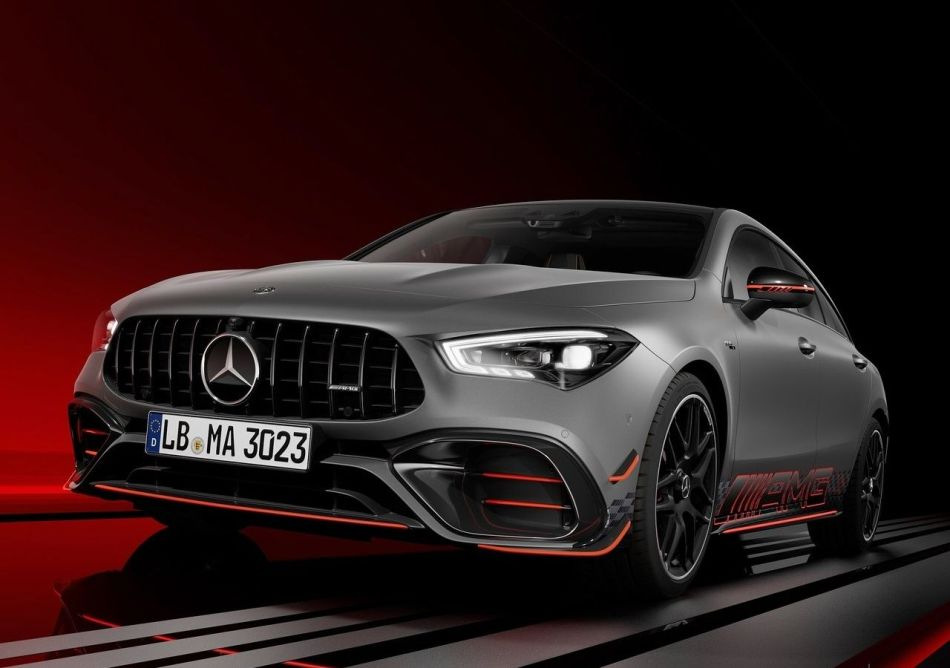 Review of the updated Mercedes-Benz CLA Shooting Brake (X118) station wagon