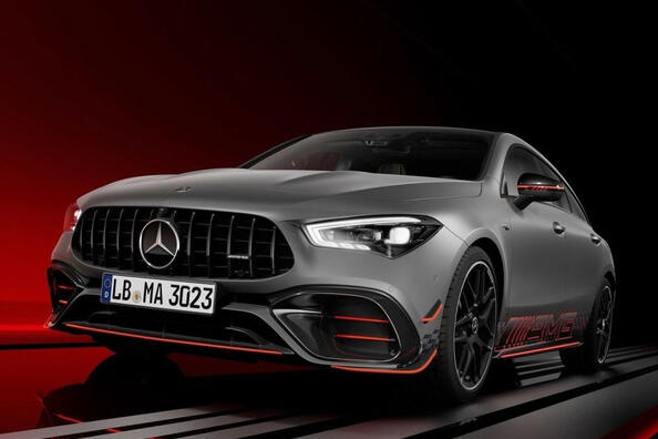 Review of the updated Mercedes-Benz CLA Shooting Brake (X118) station wagon