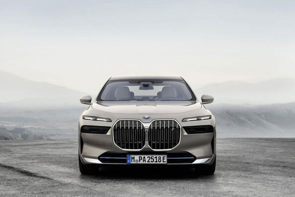 BMW i7: review of the flagship electric sedan