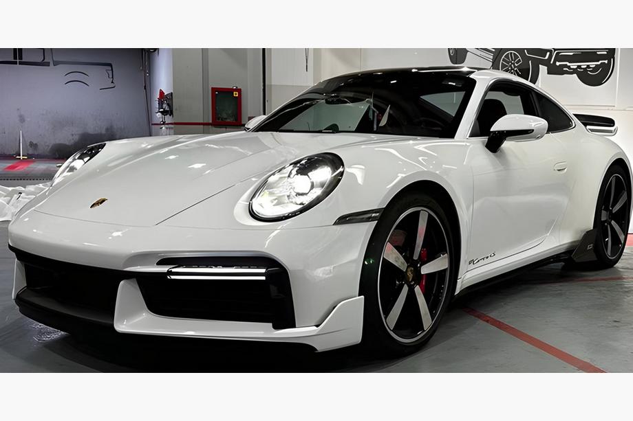 Porsche 911 (992) 2018– Body kit for Turbo S Image
